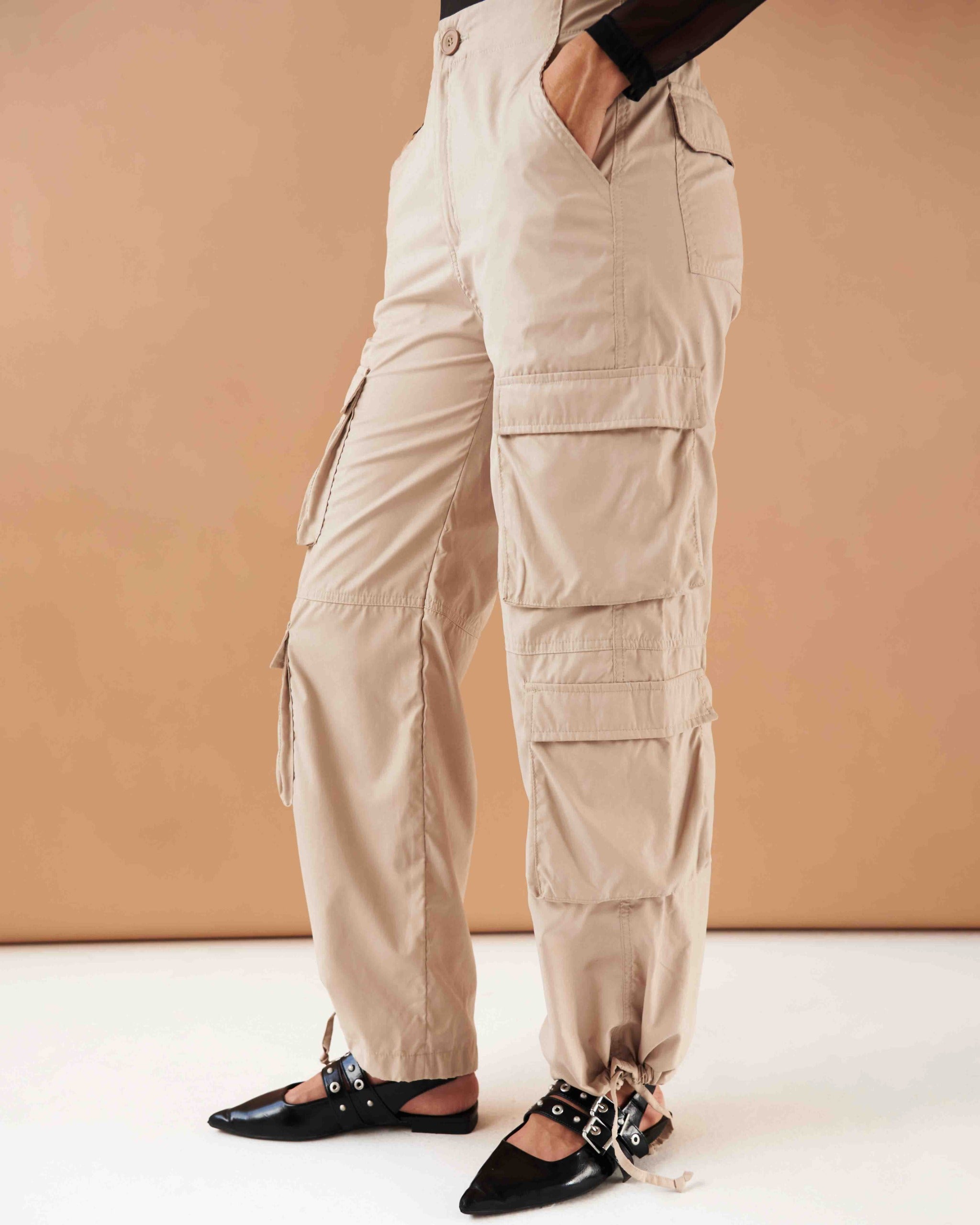 SAND PARACHUTE PANTS